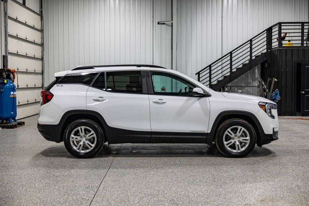 2023 GMC Terrain SLE AWD - photo 6