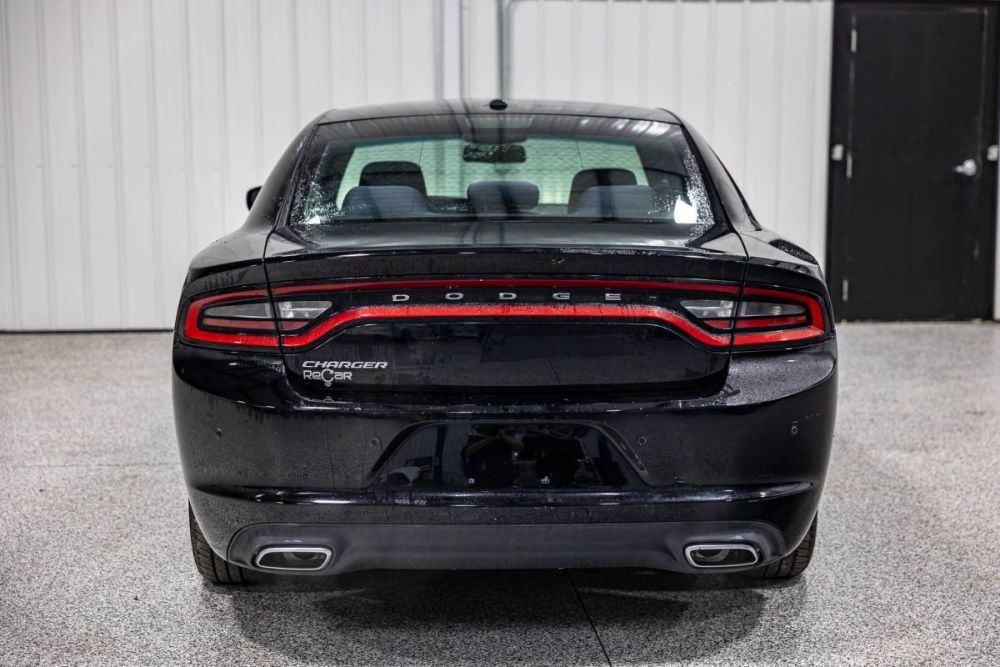 2017 Dodge Charger SE - photo 5