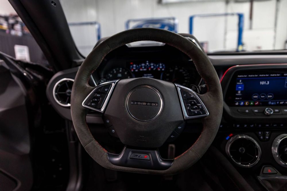 2023 Chevrolet Camaro ZL1 - photo 12