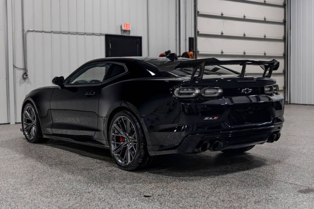 2023 Chevrolet Camaro ZL1 - photo 3