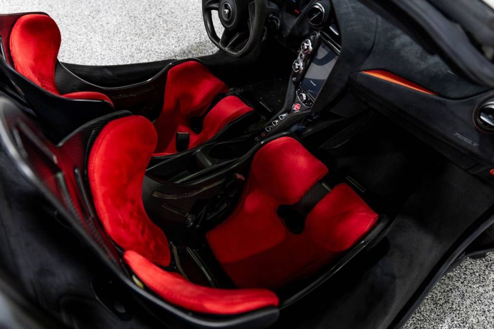 2021 McLaren 765LT - photo 12