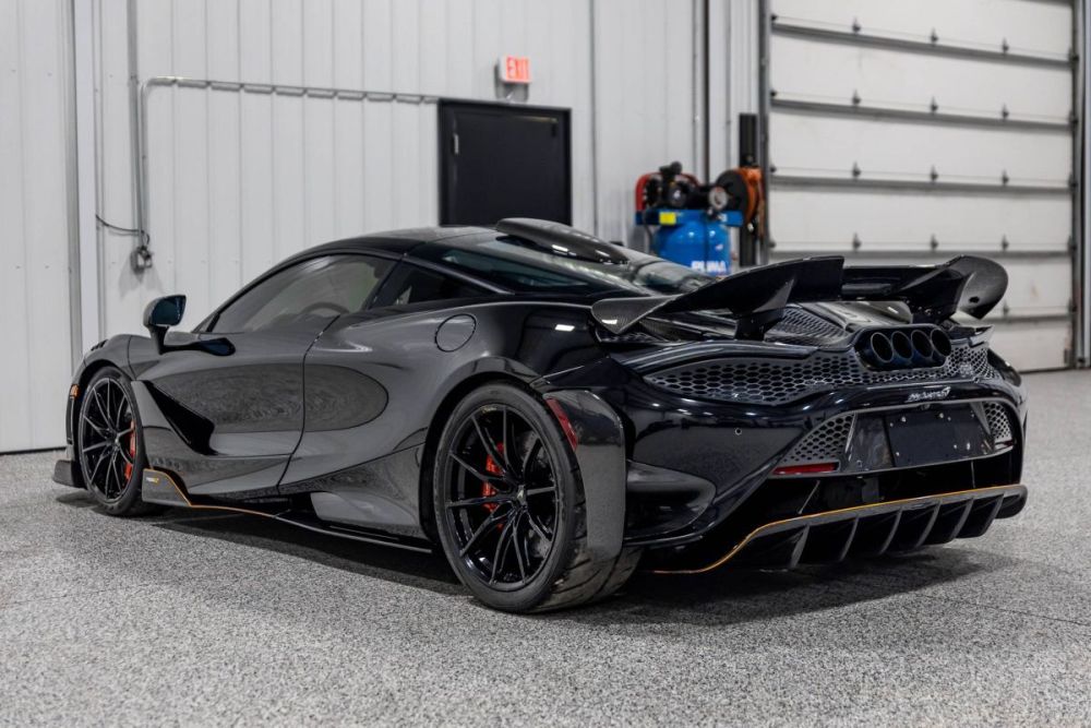 2021 McLaren 765LT - photo 4