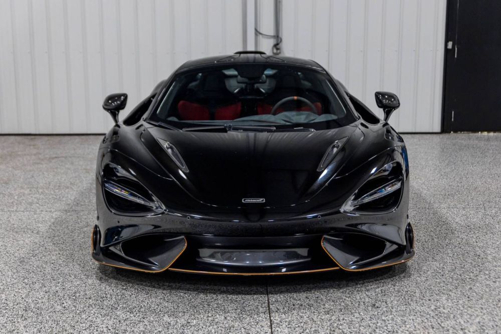2021 McLaren 765LT - photo 10
