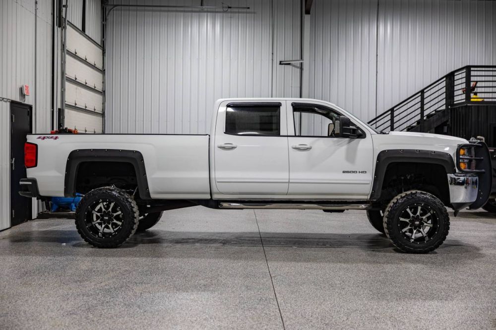 2015 Chevrolet Silverado 2500HD LT 4WD - photo 6