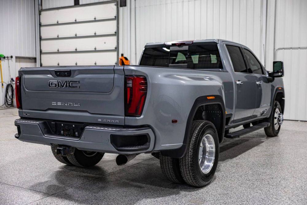 2024 GMC Sierra 3500HD Denali Ultimate 4WD - photo 5