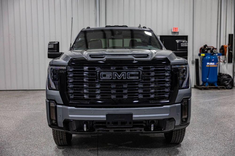 2024 GMC Sierra 3500HD Denali Ultimate 4WD - photo 8