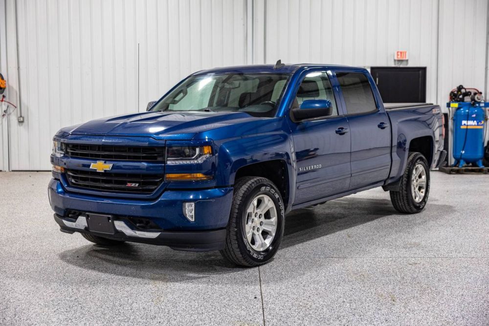 2017 Chevrolet Silverado 1500 LT Z71 4WD - photo 1
