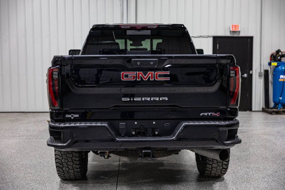 2024 GMC Sierra 2500HD AT4 4WD - photo 4