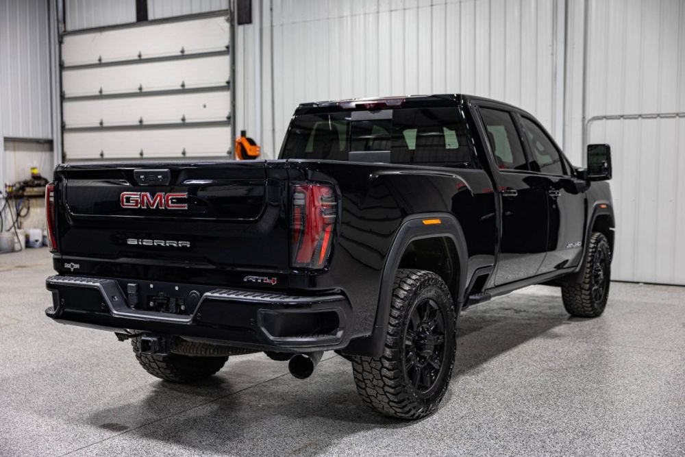 2024 GMC Sierra 2500HD AT4 4WD - photo 5
