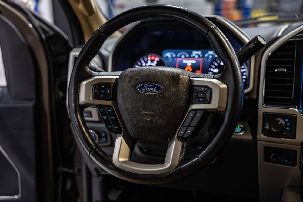2022 Ford F-350 Super Duty Lariat 4WD - photo 12