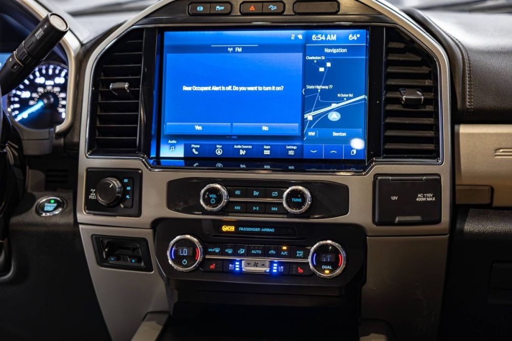 2022 Ford F-350 Super Duty Lariat 4WD - photo 13
