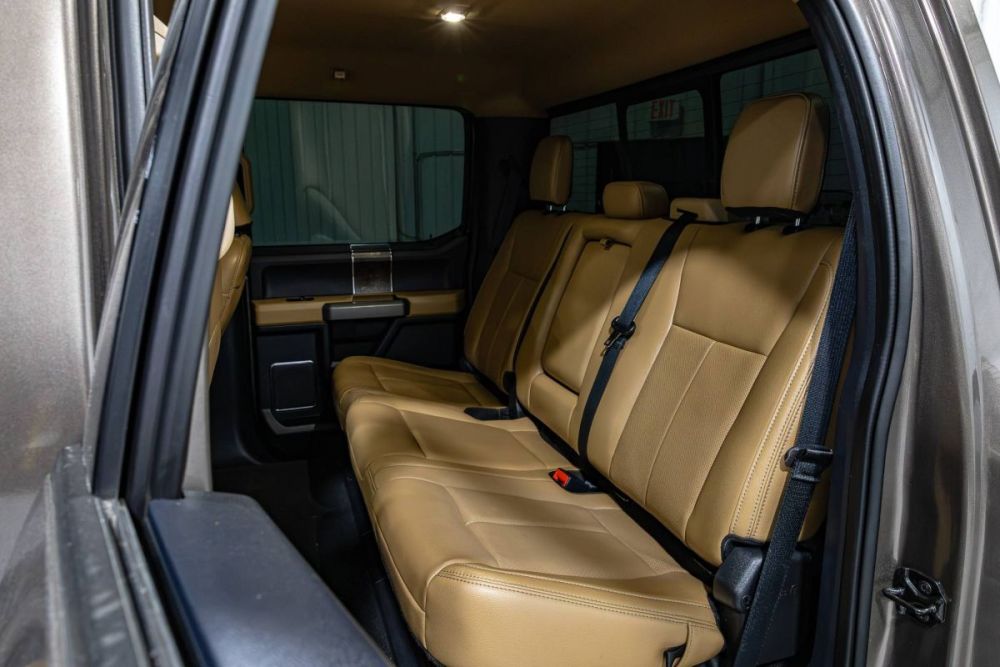 2022 Ford F-350 Super Duty Lariat 4WD - photo 10