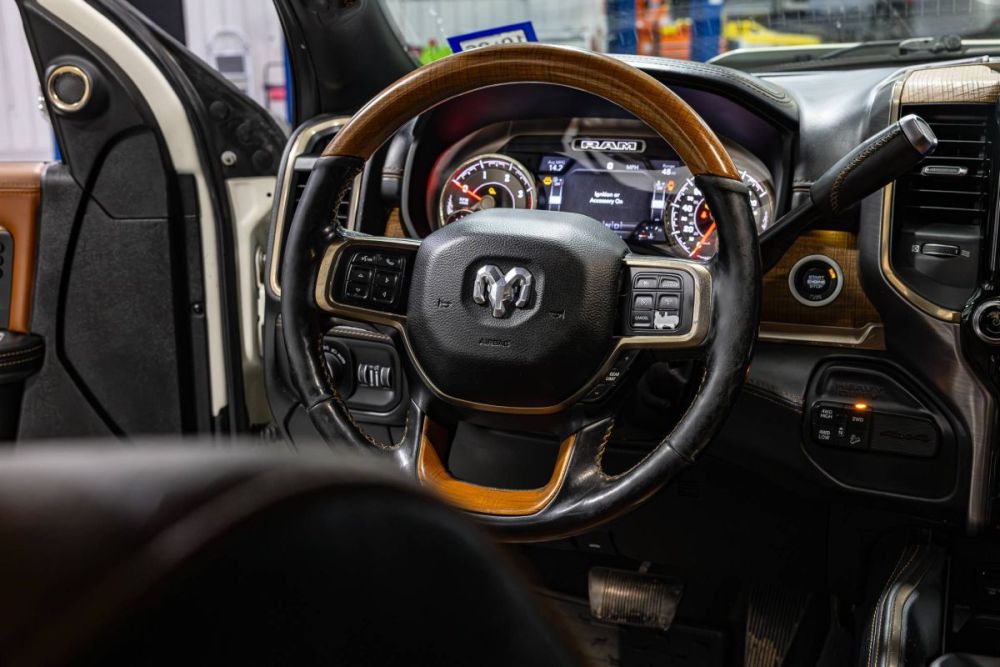 2019 Ram 2500 Laramie Longhorn 4WD - photo 11