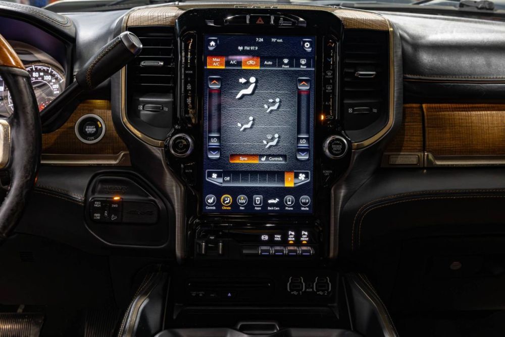 2019 Ram 2500 Laramie Longhorn 4WD - photo 12
