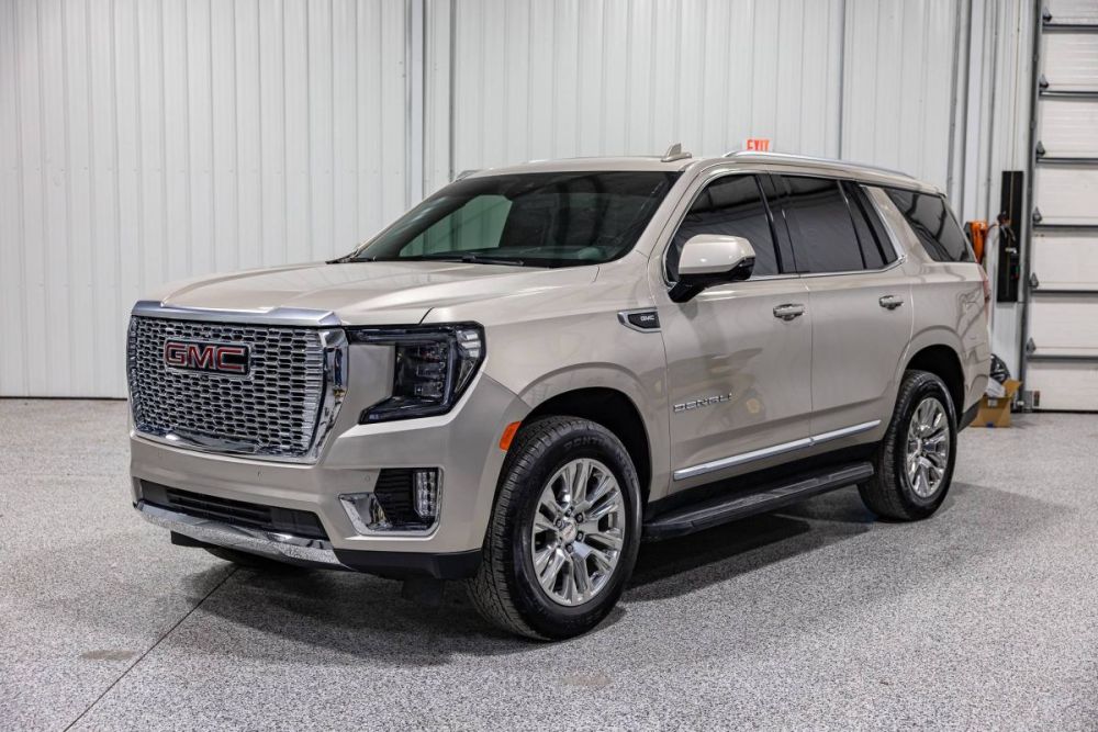 2023 GMC Yukon Denali 4WD - photo 1