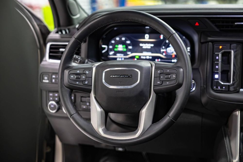2023 GMC Yukon Denali 4WD - photo 14