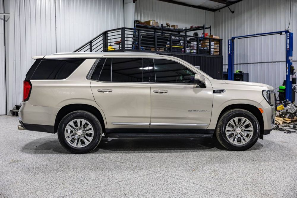 2023 GMC Yukon Denali 4WD - photo 5