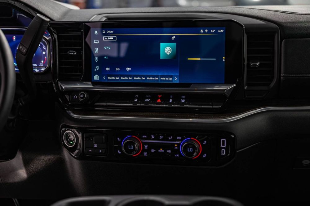 2025 Chevrolet Silverado 2500HD LT 4WD - photo 12
