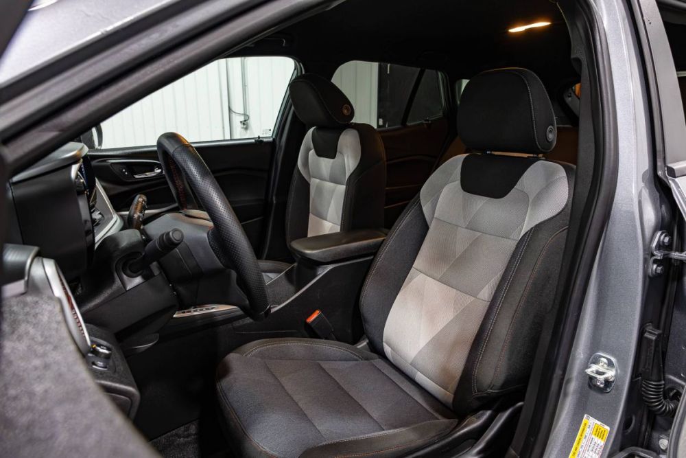 2025 Chevrolet Trax RS FWD - photo 8