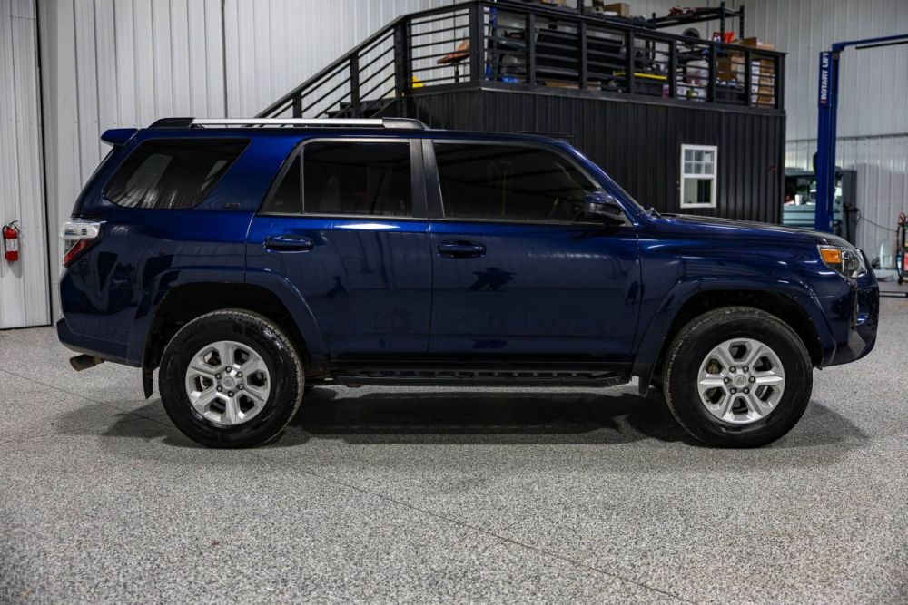 2022 Toyota 4Runner SR5 4WD - photo 6