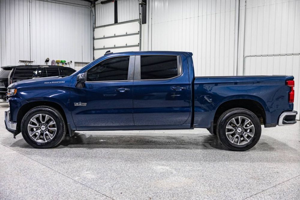 2019 Chevrolet Silverado 1500 LT RWD - photo 2