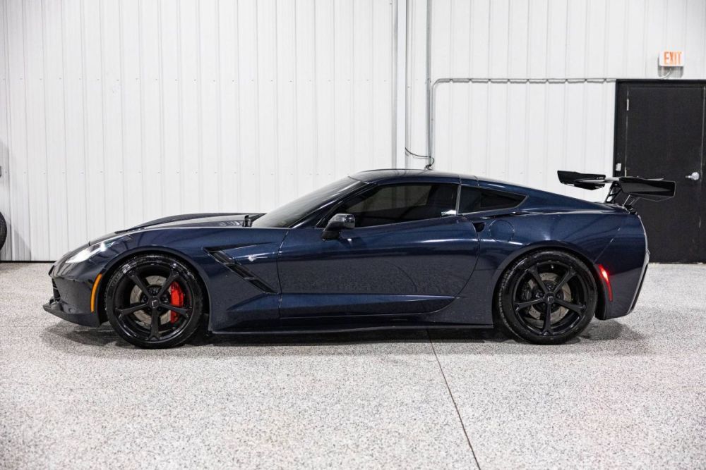 2014 Chevrolet Corvette Stingray Z51 RWD - photo 2