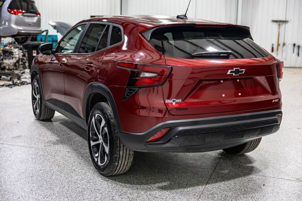 2025 Chevrolet Trax RS FWD - photo 3