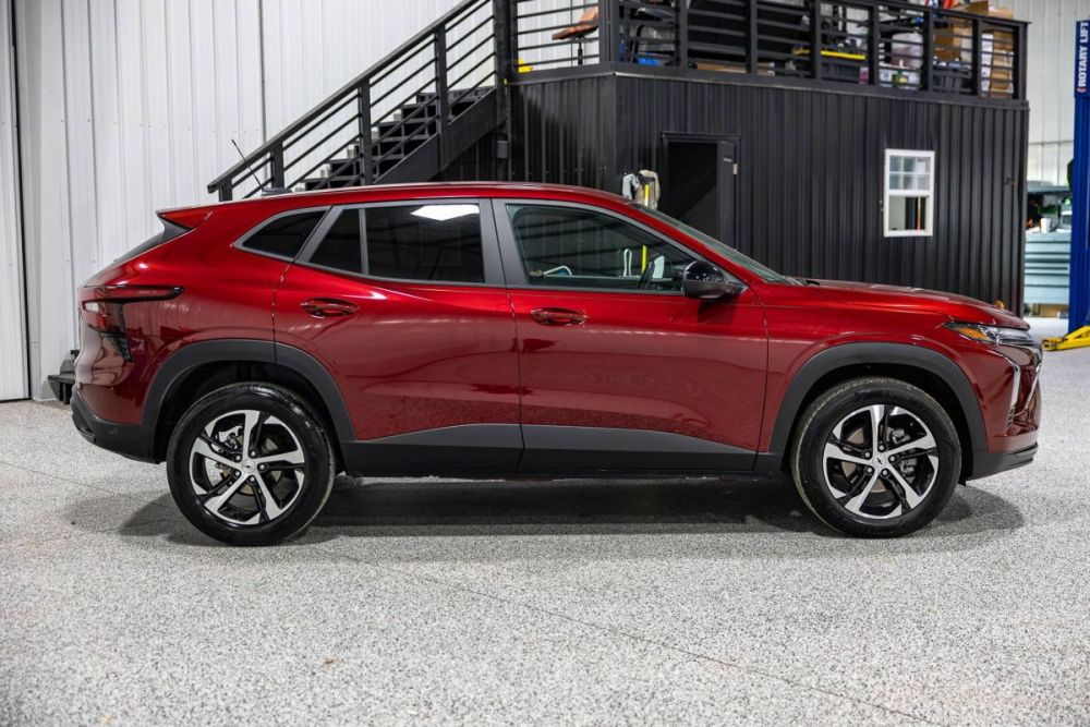 2025 Chevrolet Trax RS FWD - photo 6