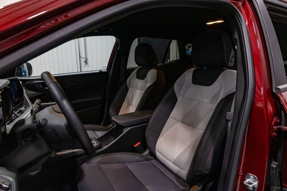 2025 Chevrolet Trax RS FWD - photo 9