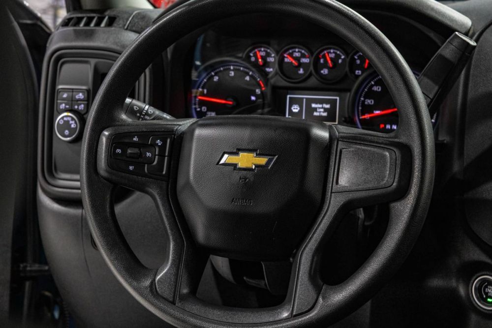 2025 Chevrolet Silverado 2500HD Custom - photo 12
