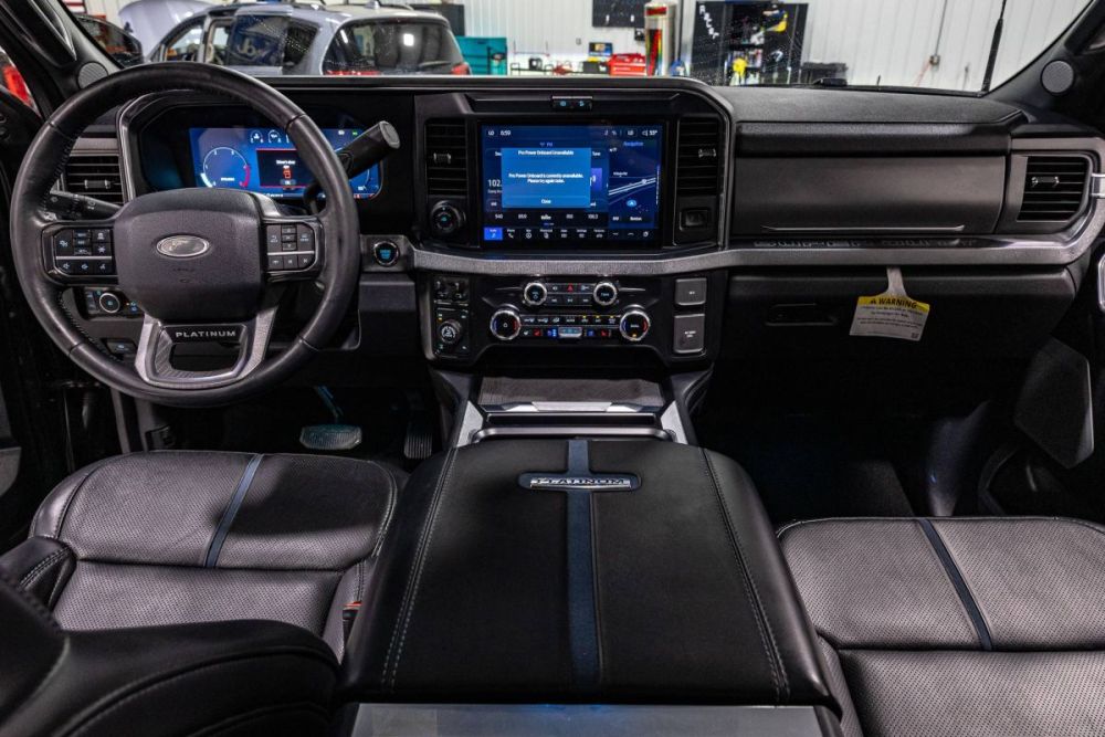 2025 Ford F-250 Super Duty Platinum 4WD - photo 13