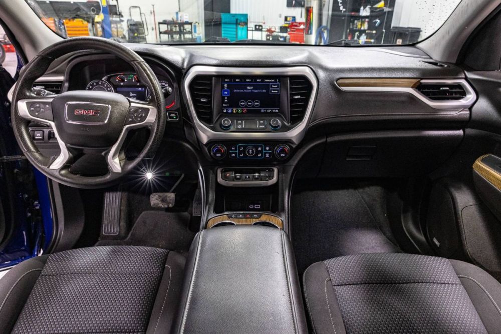 2023 GMC Acadia SLE AWD - photo 11