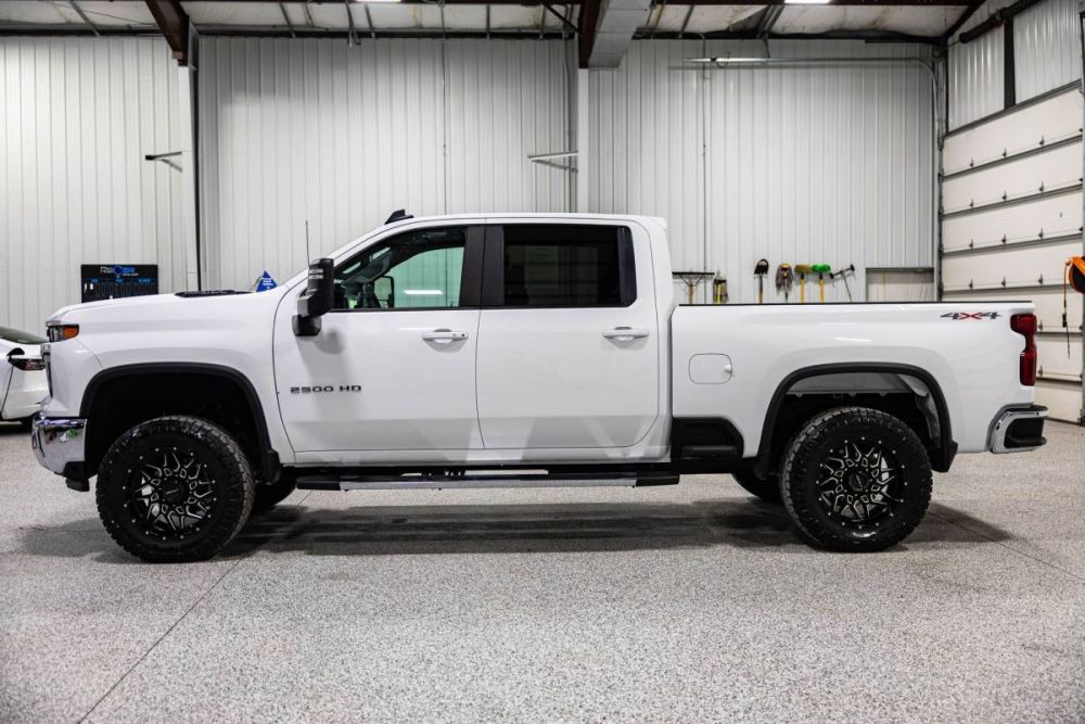 2026 Chevrolet Silverado 2500HD LT 4WD - photo 2