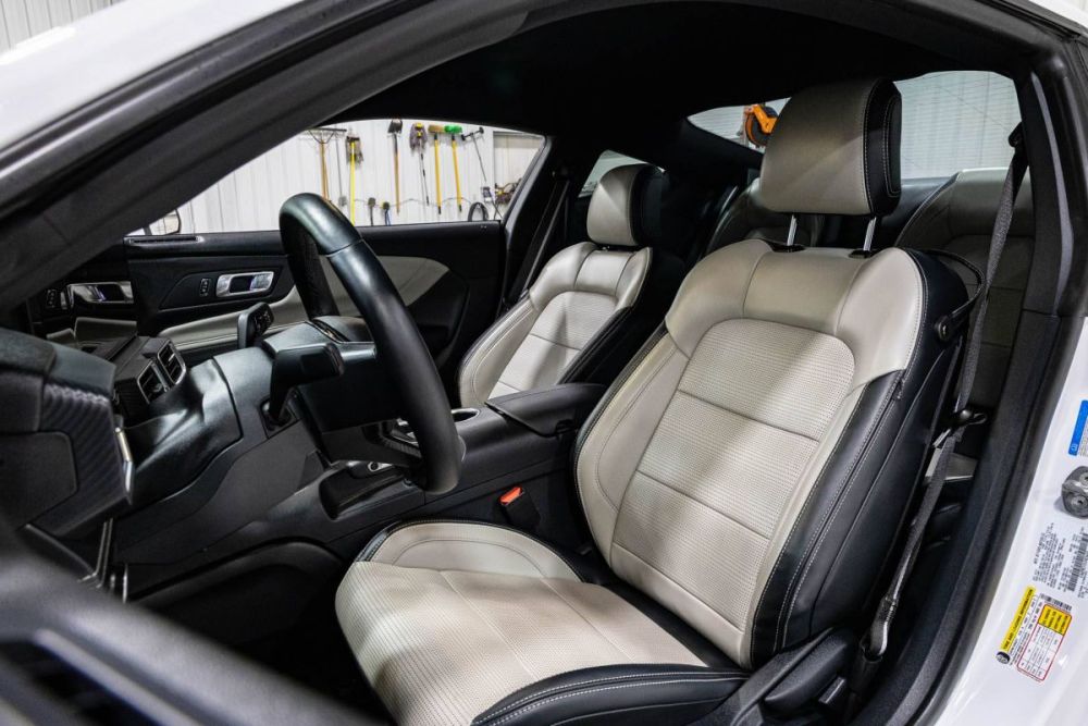 2025 Ford Mustang GT Coupe Premium - photo 9