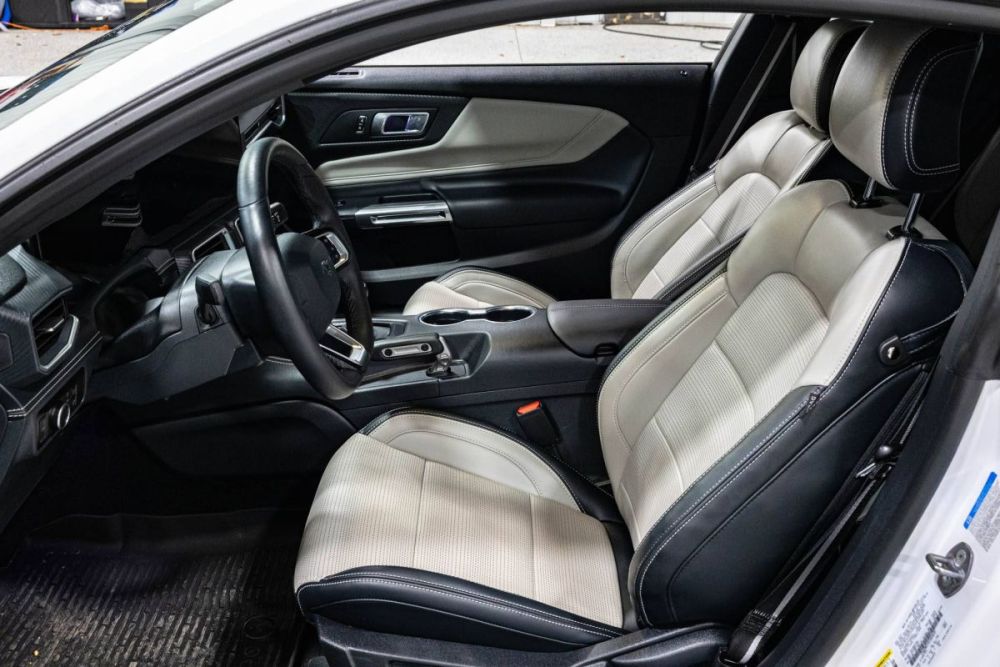 2025 Ford Mustang GT Coupe Premium - photo 10