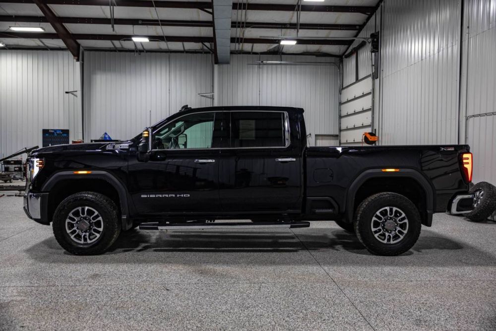 2024 GMC Sierra 2500HD SLT 4WD - photo 2