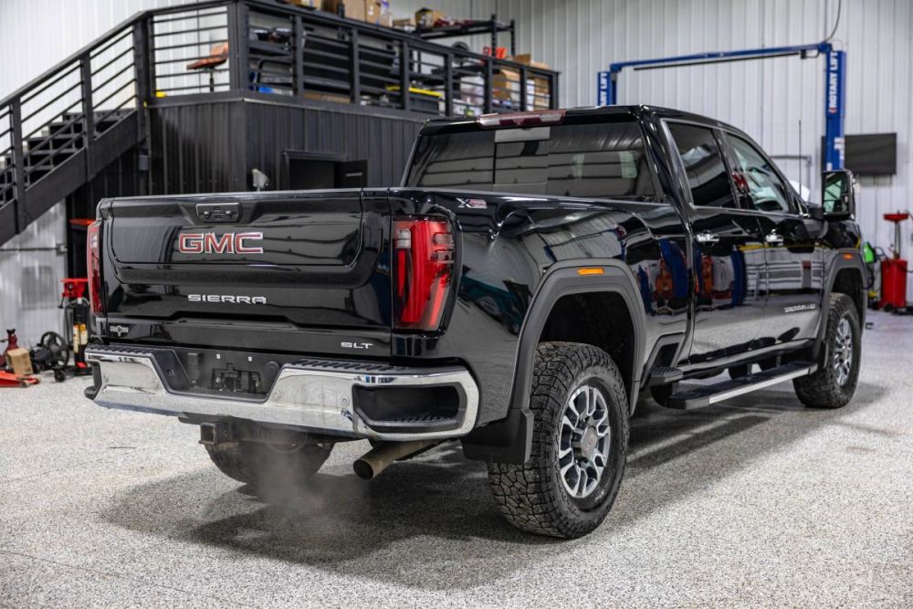 2024 GMC Sierra 2500HD SLT 4WD - photo 3