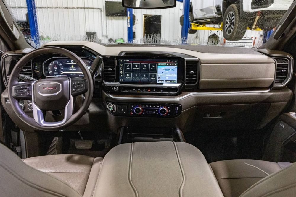 2026 GMC Sierra 2500HD SLT 4WD - photo 13
