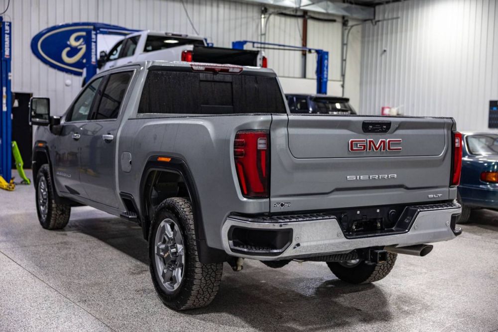 2026 GMC Sierra 2500HD SLT 4WD - photo 5