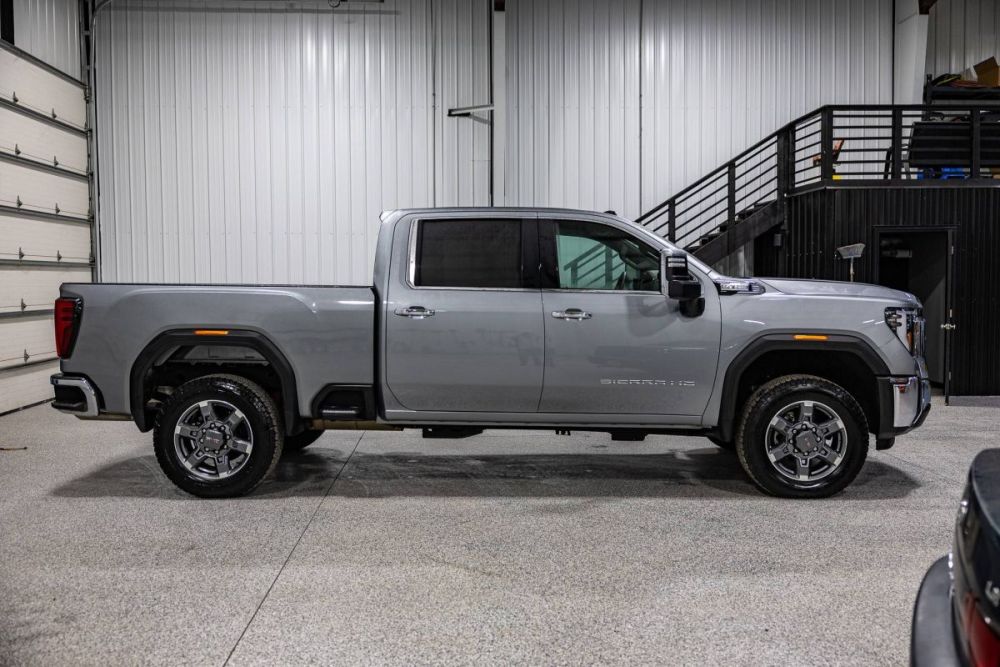 2026 GMC Sierra 2500HD SLT 4WD - photo 6