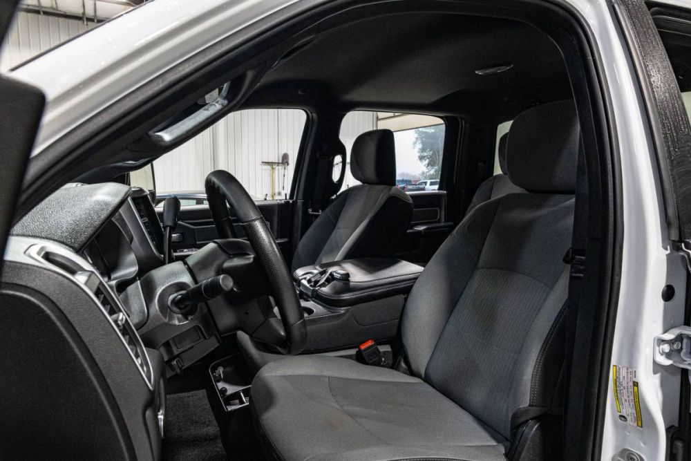 2023 Ram 2500 Big Horn 4WD - photo 9