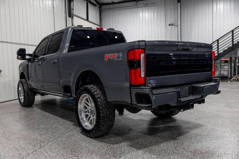 2026 Ford F-250 Super Duty Platinum 4WD - photo 3