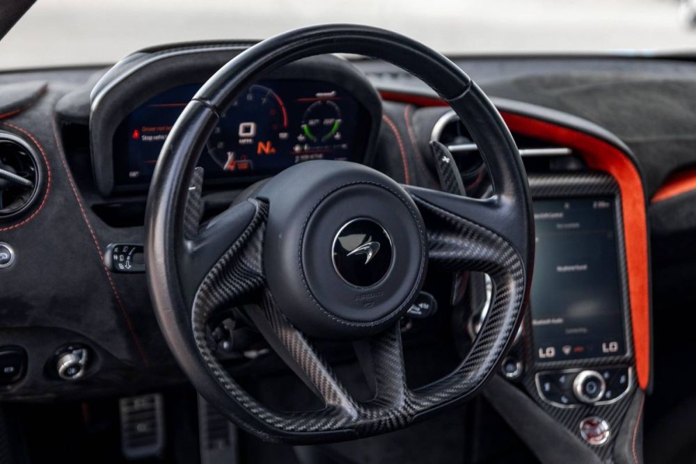 2021 McLaren 765LT - photo 13
