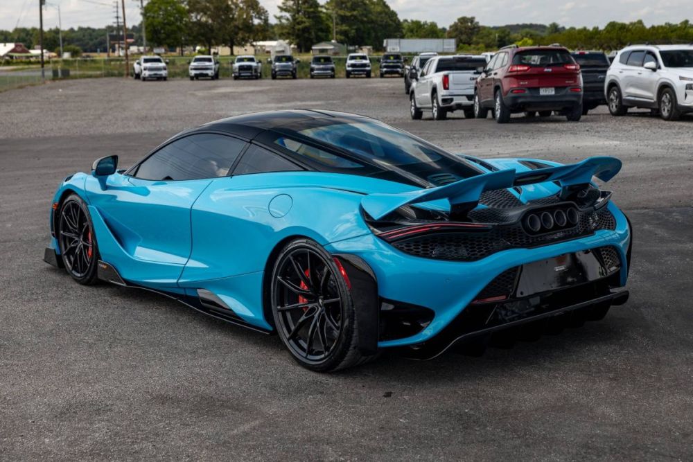 2021 McLaren 765LT - photo 4