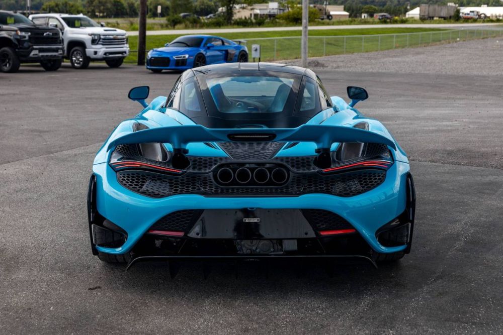 2021 McLaren 765LT - photo 5