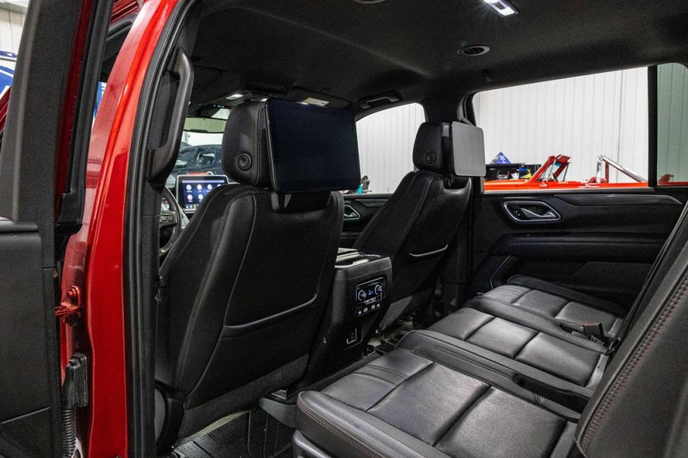 2021 Chevrolet Suburban RST RWD - photo 14