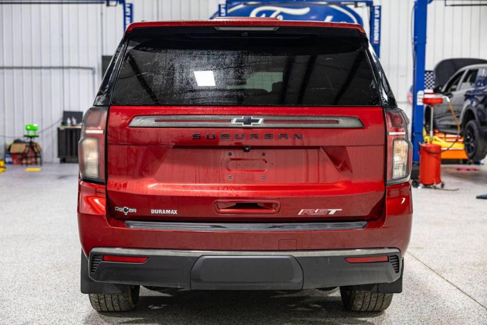 2021 Chevrolet Suburban RST RWD - photo 3