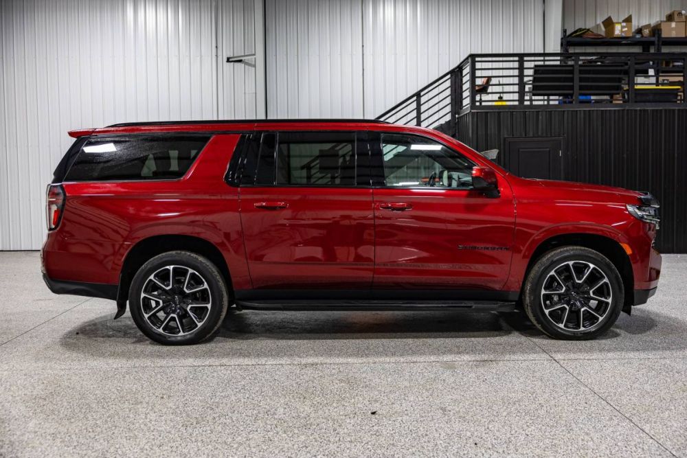 2021 Chevrolet Suburban RST RWD - photo 6