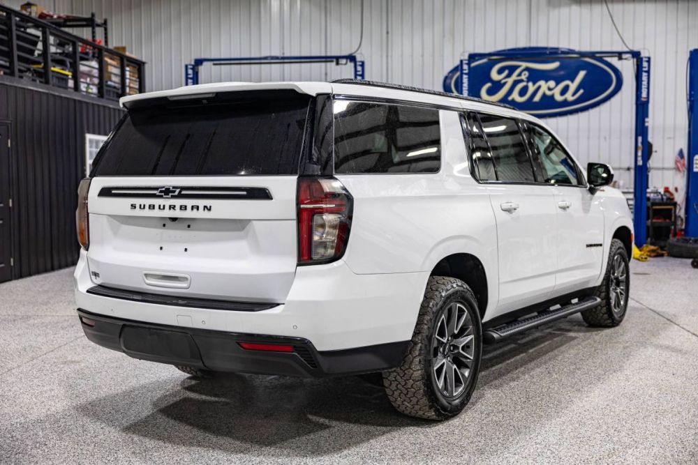 2023 Chevrolet Suburban Z71 4WD - photo 5