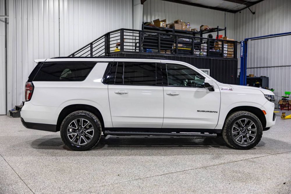 2023 Chevrolet Suburban Z71 4WD - photo 6